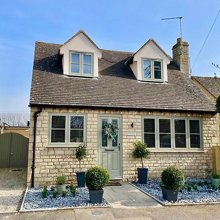 Lavender Lodge Bourton Екстериор снимка