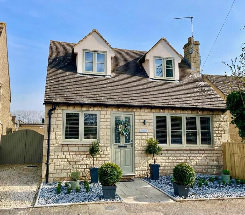 Lavender Lodge Bourton Екстериор снимка
